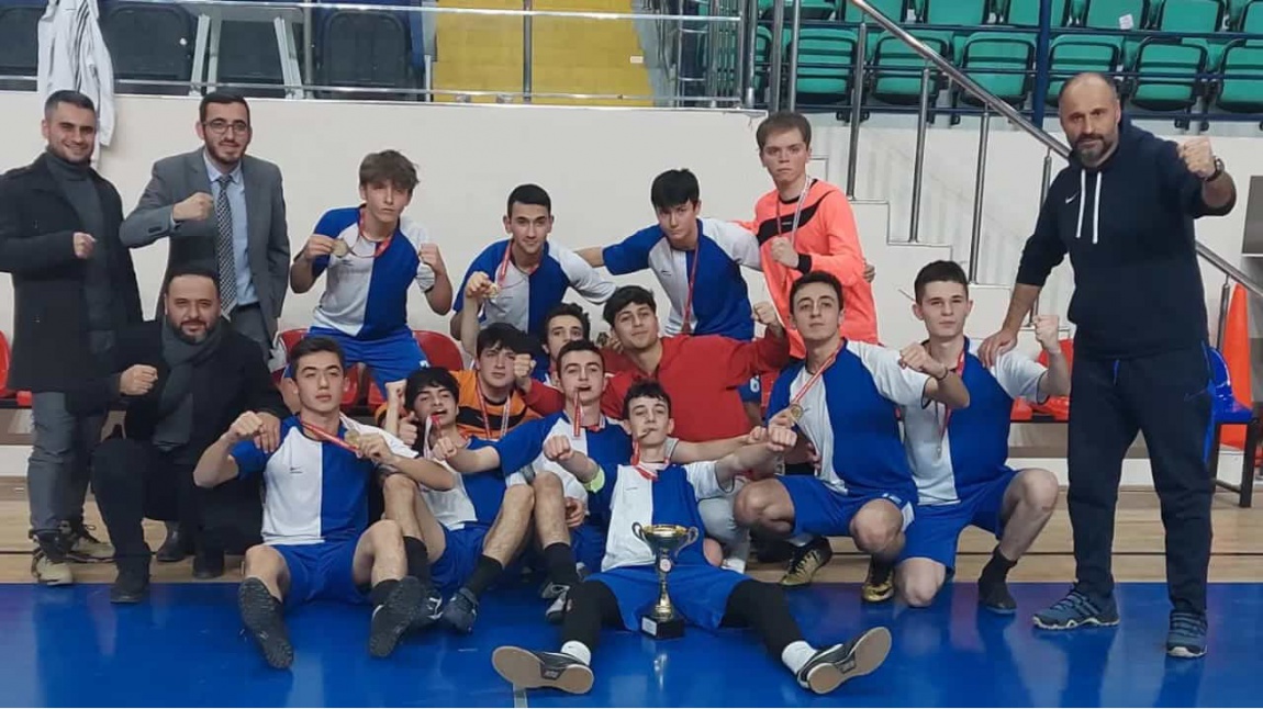 Okul Futsal Takımımız İl Birincisi Olduk